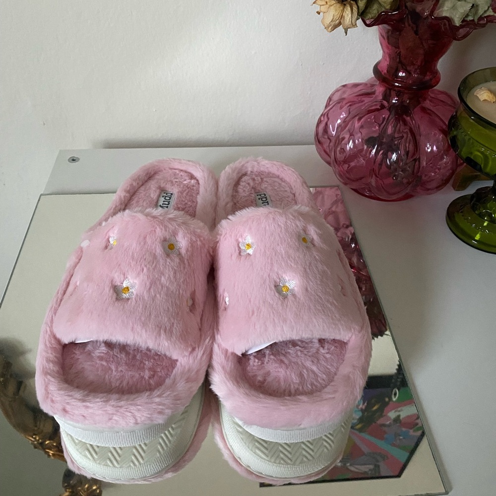 Mudd Faux Fur Slippers